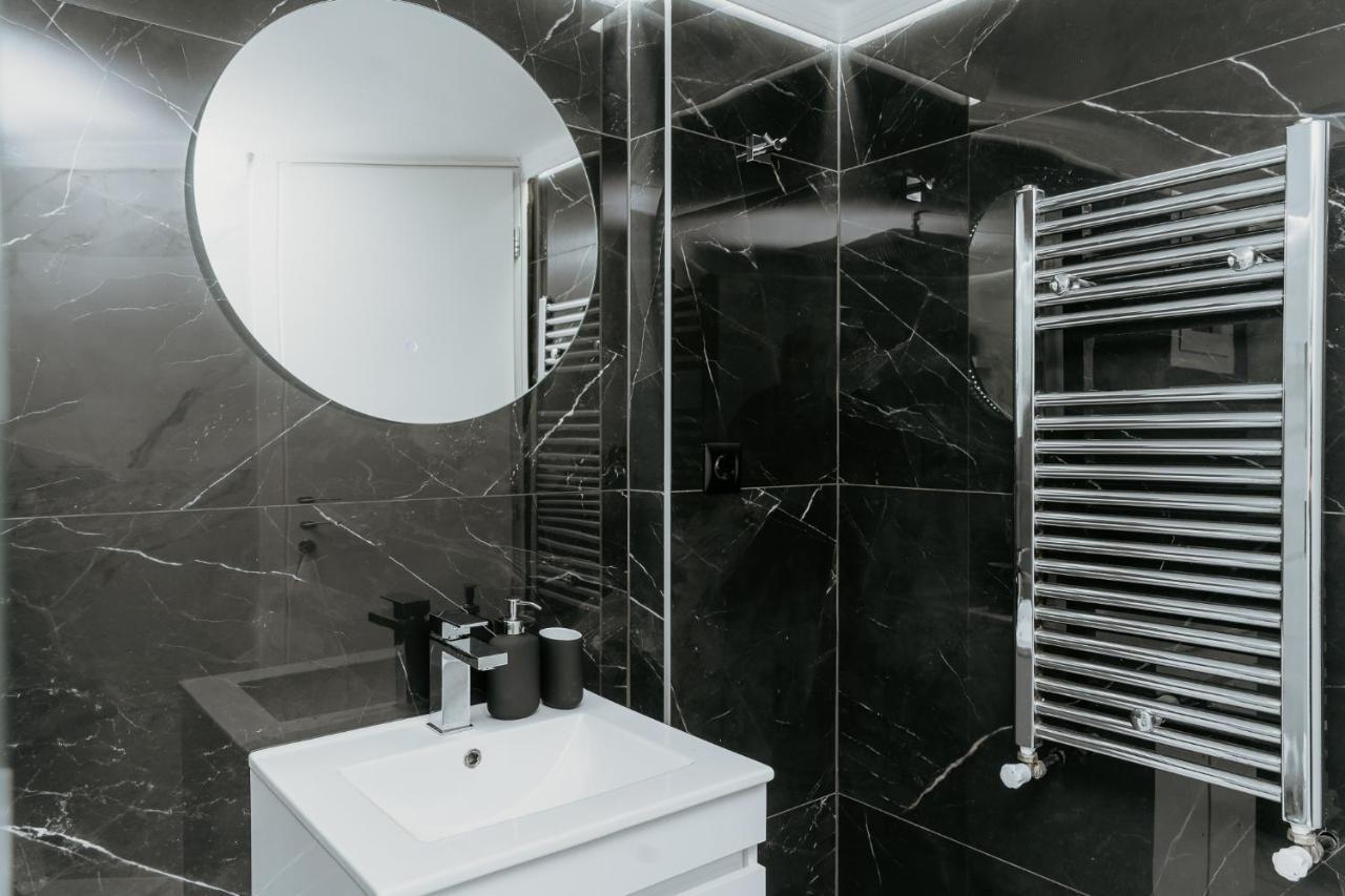 Db Premium Stay Apartments #Two Bedroom 테살로니키 외부 사진